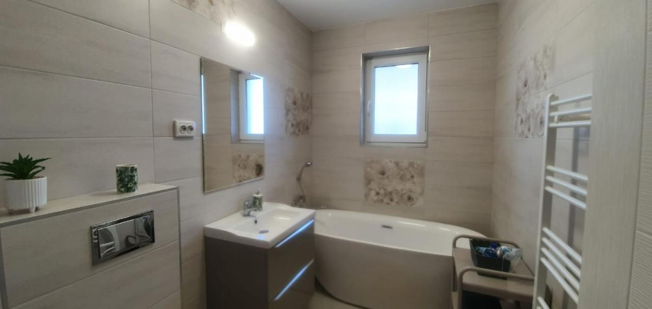 Viv Apartments 210 Floreşti 外观 照片